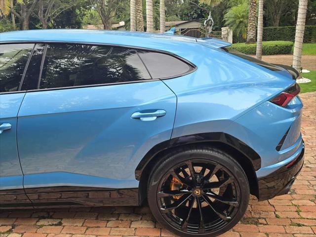 used 2022 Lamborghini Urus car, priced at $231,990