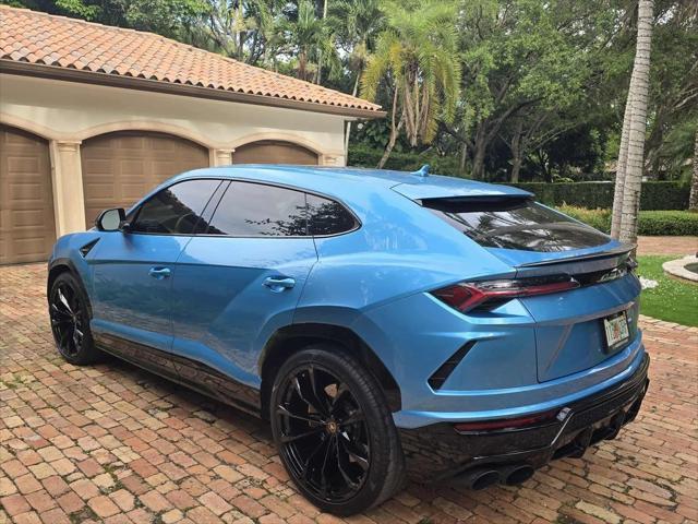 used 2022 Lamborghini Urus car, priced at $231,990