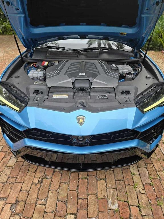 used 2022 Lamborghini Urus car, priced at $231,990