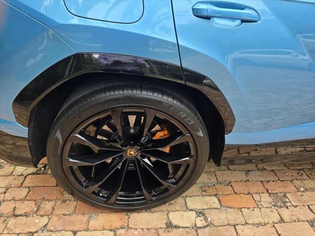 used 2022 Lamborghini Urus car, priced at $231,990