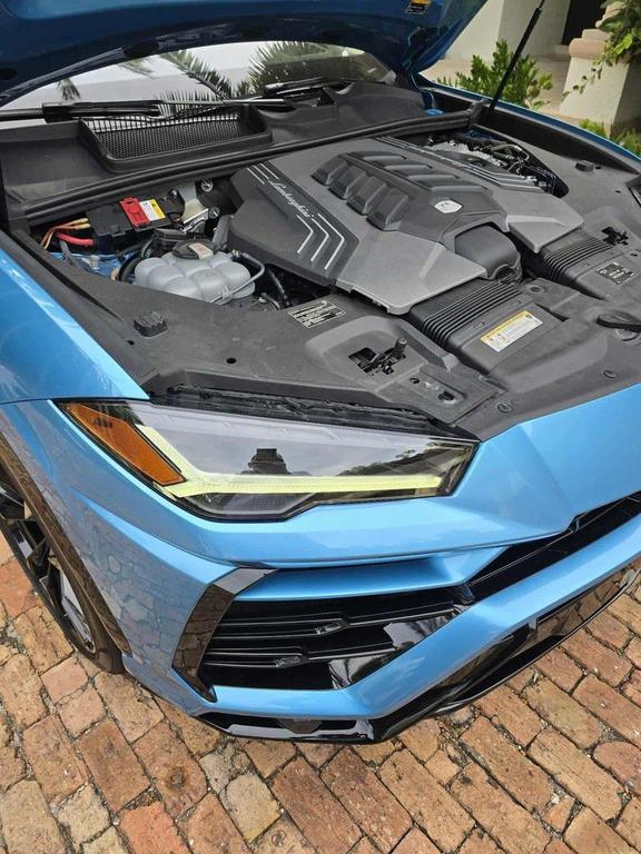 used 2022 Lamborghini Urus car, priced at $231,990