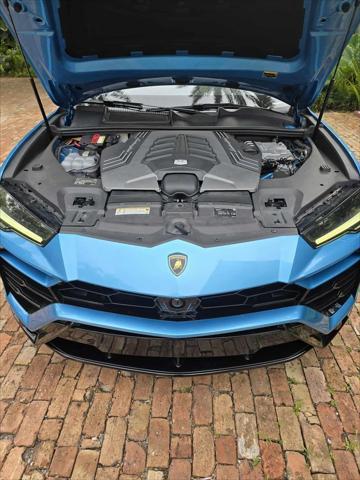 used 2022 Lamborghini Urus car, priced at $231,990