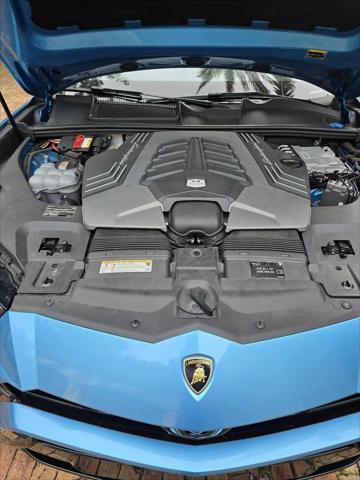 used 2022 Lamborghini Urus car, priced at $231,990