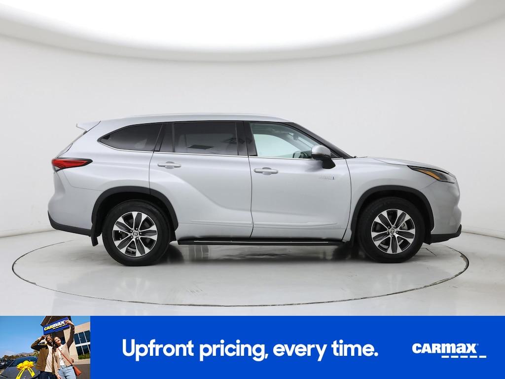 used 2021 Toyota Highlander Hybrid car, priced at $39,998
