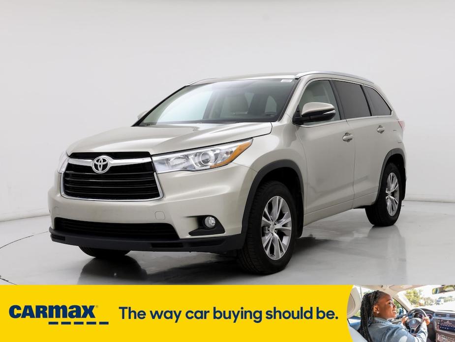 used 2015 Toyota Highlander car, priced at $24,998