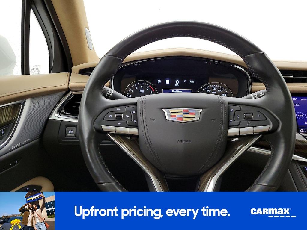 used 2022 Cadillac XT6 car, priced at $44,998