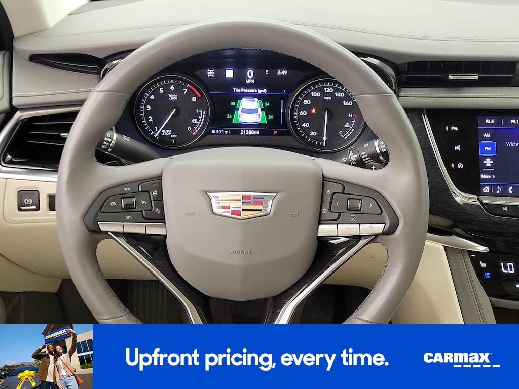 used 2023 Cadillac XT6 car, priced at $44,998