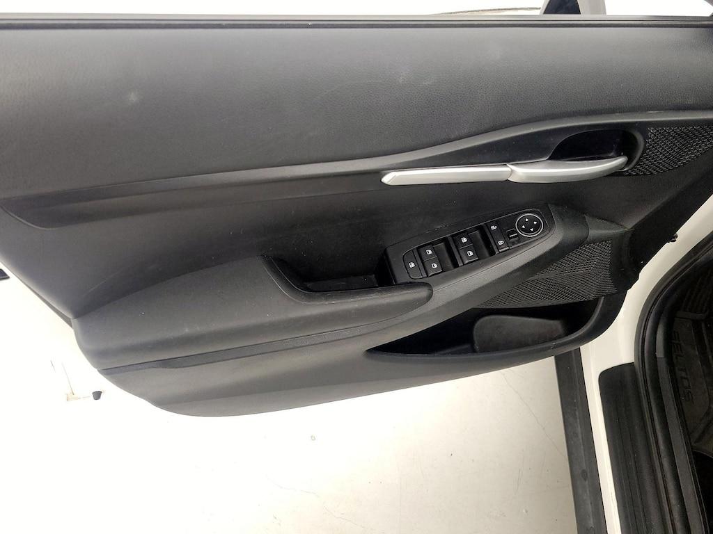 used 2021 Kia Seltos car, priced at $18,998