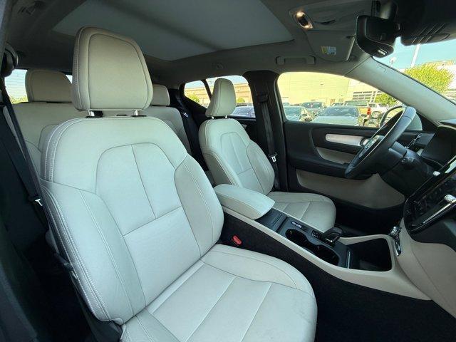 used 2020 Volvo XC40 car, priced at $25,319