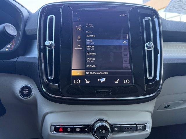 used 2020 Volvo XC40 car, priced at $25,319