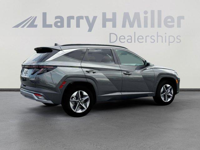 new 2025 Hyundai TUCSON Hybrid car, priced at $36,572
