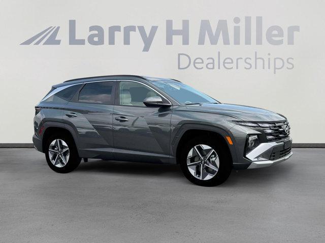 new 2025 Hyundai TUCSON Hybrid car, priced at $36,572