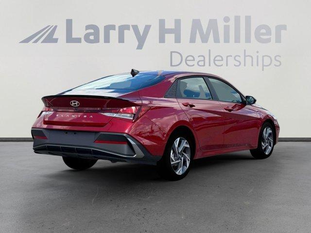new 2025 Hyundai Elantra car, priced at $23,576