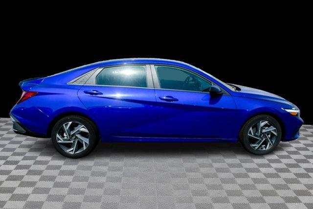 new 2025 Hyundai Elantra car, priced at $23,084