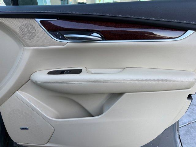 used 2017 Cadillac XT5 car, priced at $15,450