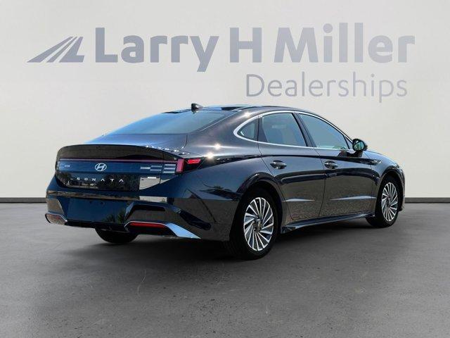 new 2025 Hyundai Sonata Hybrid car, priced at $37,818