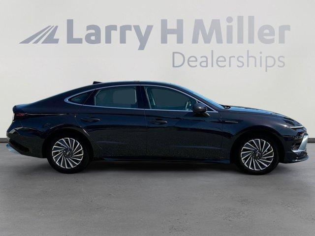 new 2025 Hyundai Sonata Hybrid car, priced at $37,818