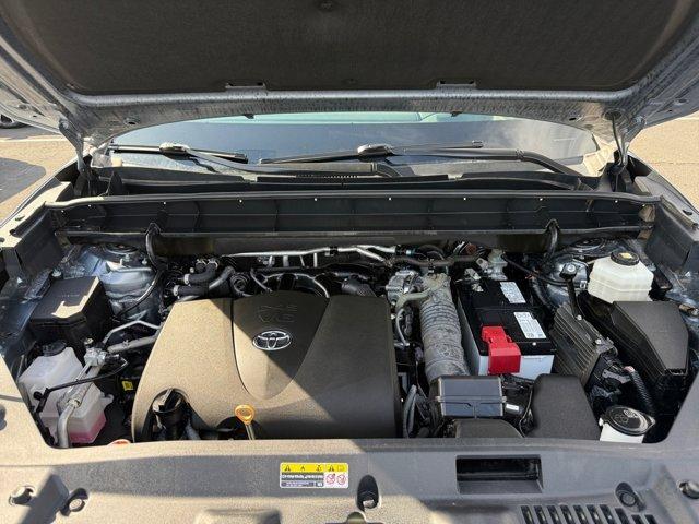 used 2022 Toyota Highlander car, priced at $40,556