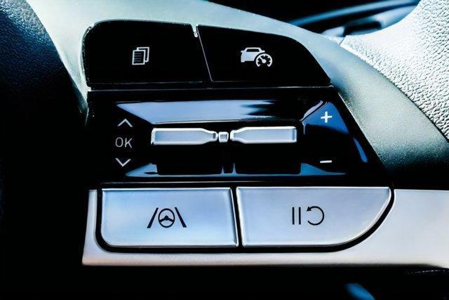 new 2025 Hyundai ELANTRA HEV car, priced at $26,904