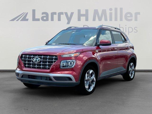 new 2025 Hyundai Venue car, priced at $24,674