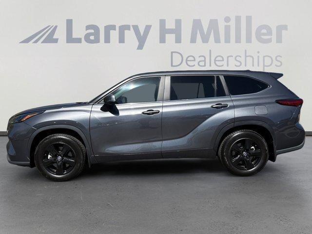 used 2023 Toyota Highlander car, priced at $38,404