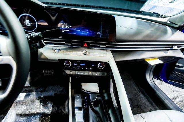 new 2025 Hyundai Elantra car, priced at $26,256