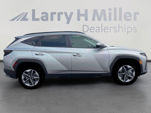 new 2025 Hyundai TUCSON Hybrid car, priced at $36,337