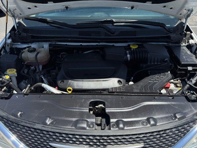 used 2020 Chrysler Pacifica car, priced at $21,998