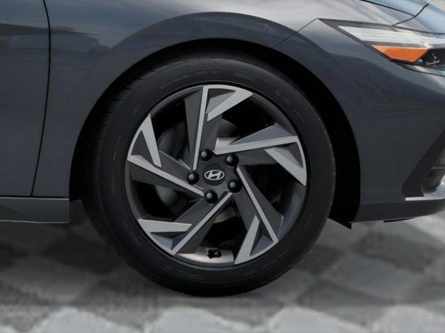new 2025 Hyundai Elantra car, priced at $23,139