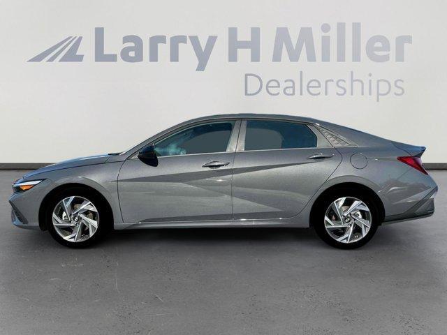 new 2025 Hyundai Elantra car, priced at $23,202