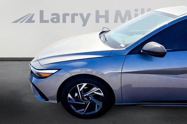 new 2025 Hyundai Elantra car, priced at $23,079