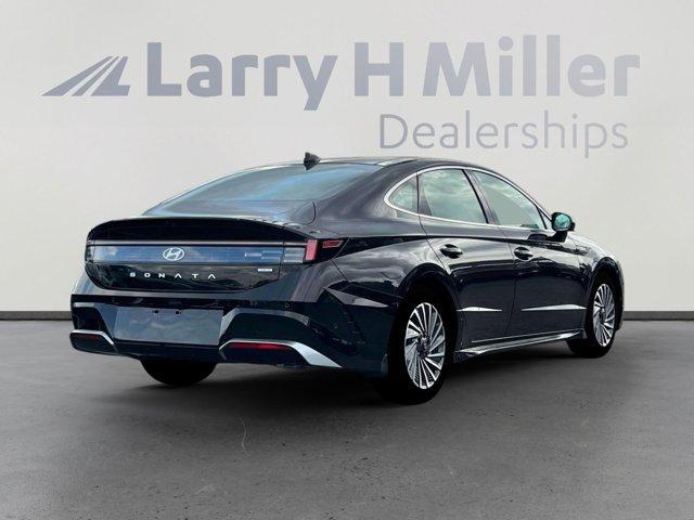 new 2025 Hyundai Sonata Hybrid car, priced at $38,342