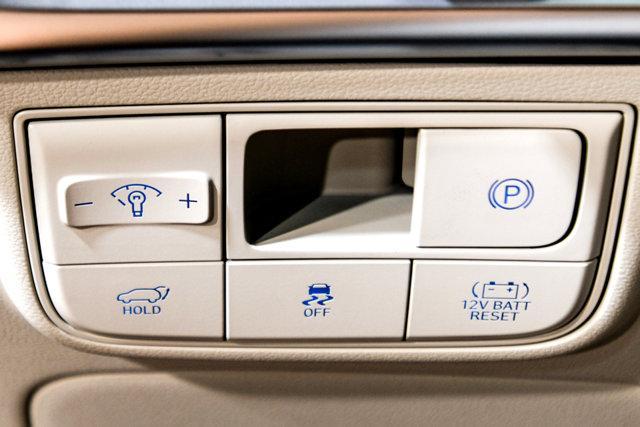 new 2025 Hyundai TUCSON Hybrid car, priced at $37,054