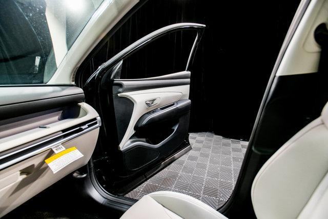 new 2025 Hyundai TUCSON Hybrid car, priced at $37,054