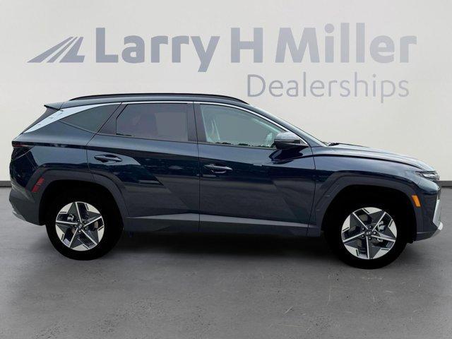 new 2025 Hyundai TUCSON Hybrid car, priced at $36,314
