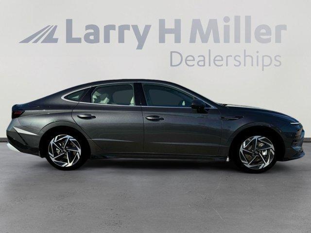 new 2025 Hyundai Sonata car, priced at $29,986