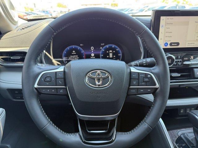 used 2023 Toyota Highlander car, priced at $41,676
