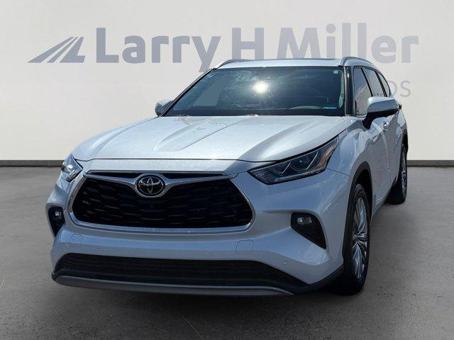 used 2023 Toyota Highlander car, priced at $41,676