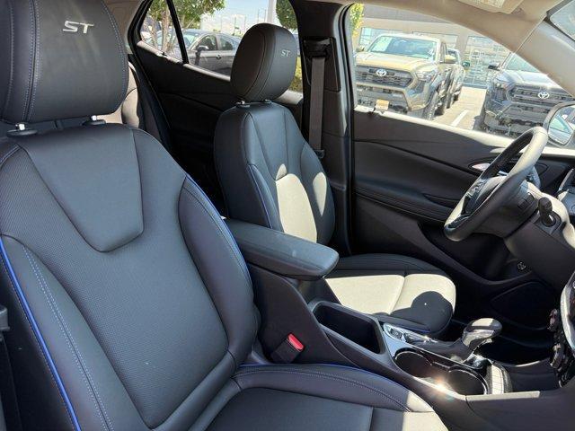 used 2025 Buick Encore GX car, priced at $28,900