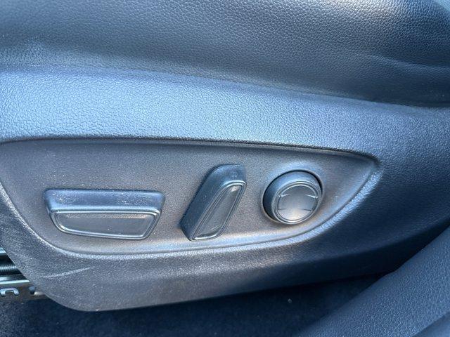 used 2022 Toyota Highlander car, priced at $33,826