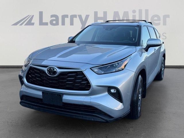 used 2022 Toyota Highlander car, priced at $33,826