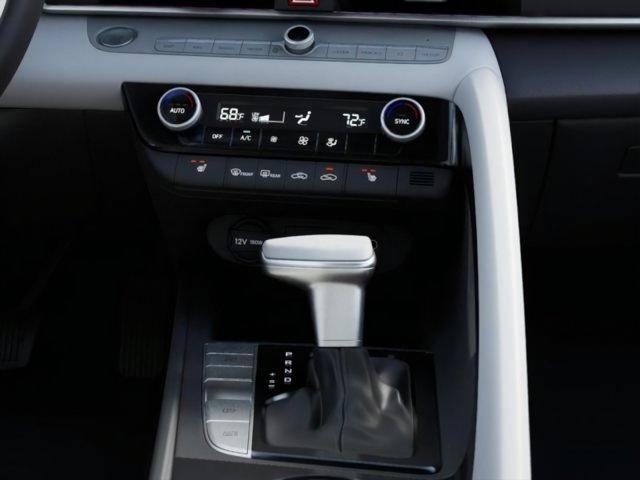 new 2025 Hyundai Elantra car, priced at $27,071