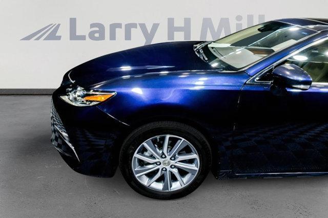 used 2018 Lexus ES 300h car, priced at $24,122