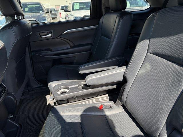 used 2017 Toyota Highlander car, priced at $22,776