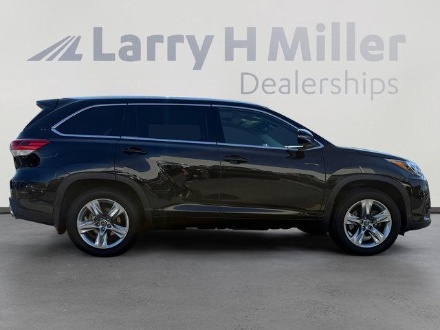 used 2017 Toyota Highlander car, priced at $22,776