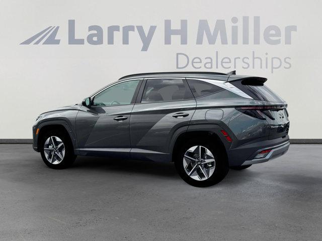 new 2025 Hyundai TUCSON Hybrid car, priced at $33,609