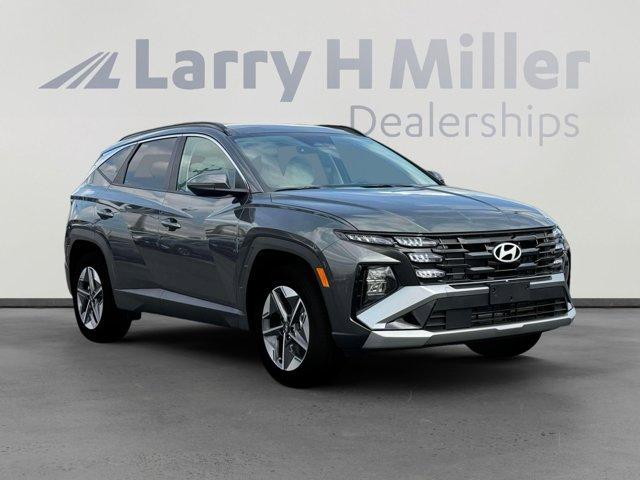 new 2025 Hyundai TUCSON Hybrid car, priced at $33,609