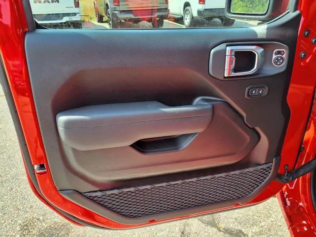 new 2025 Jeep Wrangler car, priced at $45,460