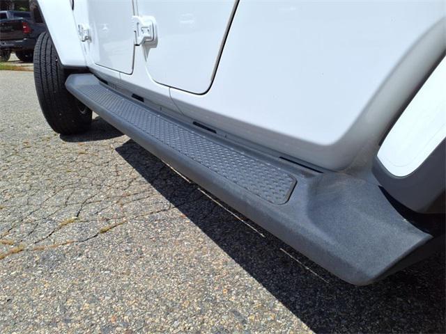 used 2022 Jeep Gladiator car, priced at $30,885