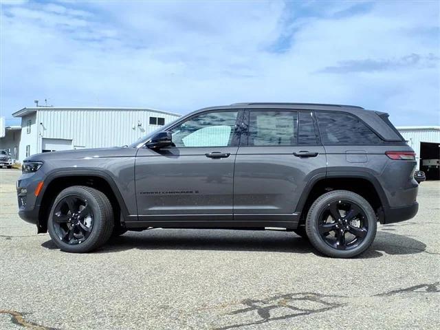 new 2025 Jeep Grand Cherokee car, priced at $50,910